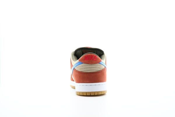 Nike SB Dunk Low Pro 